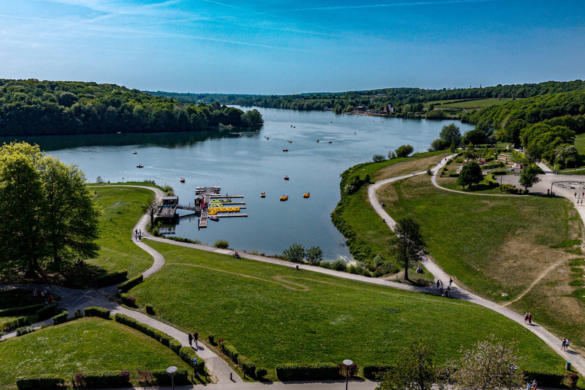 Camping, village de chalets, yourtes et roulottes