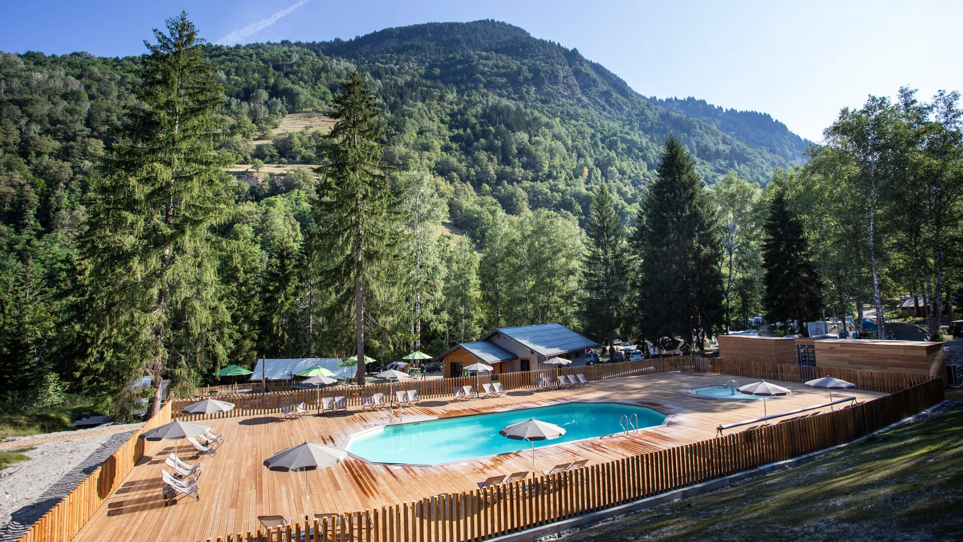 Camping Huttopia Bozel en Vanoise